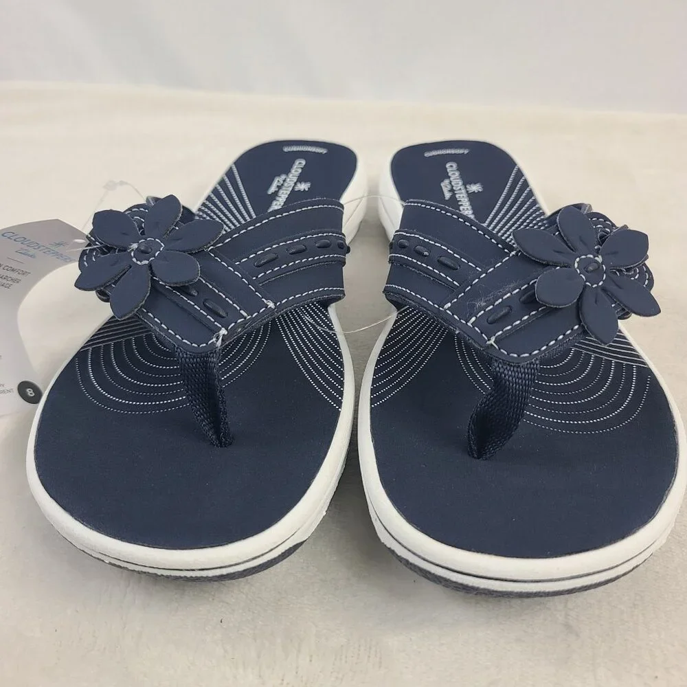 NEW Cloudsteppers By Clarks Women's Navy Blue Floral Flip Flop Sandals Size 8 - Picture 3 of 7